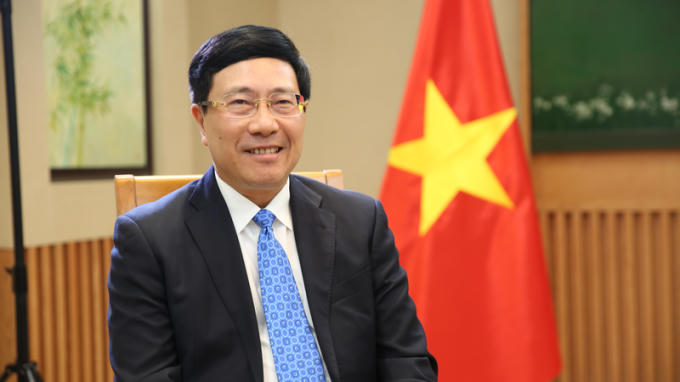 Củng cố hòa bình, tranh thủ điều kiện quốc tế thuận lợi để phát triển đất nước