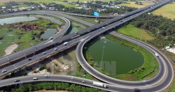 Dự án cao tốc Bắc - Nam: Mức thu phí dự tính 2,4 triệu đồng/lượt