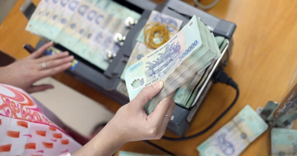 Slide - Điểm tin thị trường: Ngân sách năm 2016 bội chi 5,52% GDP