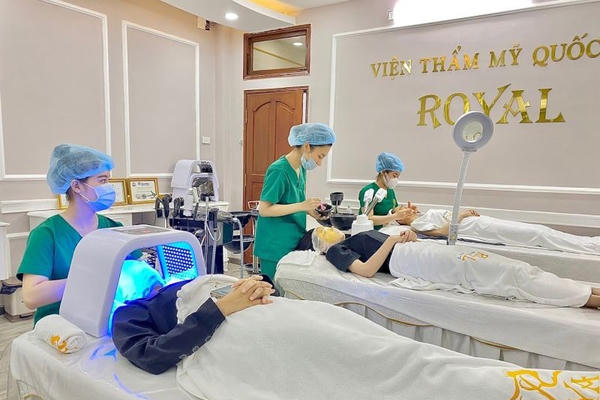 Loạt cơ sở thẩm mỹ, nha khoa vướng sai phạm nghiêm trọng bị Sở Y tế TP HCM xử phạt