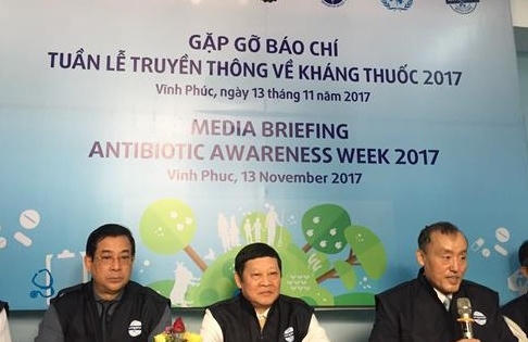 Kháng sinh thuộc thế hệ 1, 2 đều không có tác dụng đặc hiệu