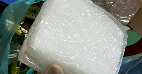 Bắc Giang: Gặp CSGT, nữ quái vứt nửa cân ma túy đá bỏ chạy