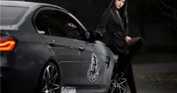 Mỹ nữ áo đen lạnh lùng khoe dáng bên xế độ BMW Mỹ nữ áo đen lạnh lùng khoe dáng bên xế độ BMW