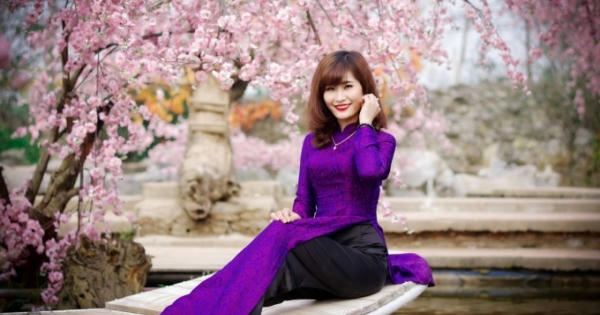 Nữ sinh xứ Nghệ thướt tha trong tà áo dài truyền thống Nữ sinh xứ Nghệ thướt tha trong tà áo dài truyền thống