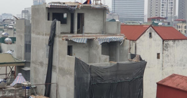 Công trình ngõ 96 Đê La Thành xây dựng sai phép, làm lún nứt hộ liền kề