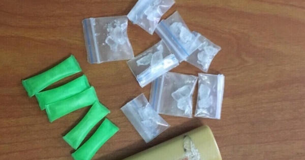 Mua ma túy đá về sử dụng, gặp 141 đối tượng bỏ xe chạy vào nhà dân