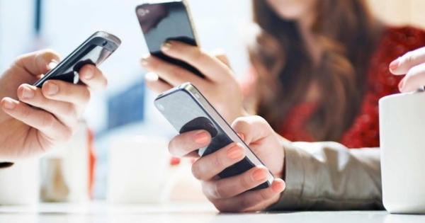 Cần làm gì khi bị trừ tiền trong tài khoản điện thoại?