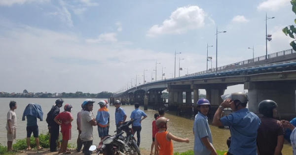 Trầm cảm sau khi sinh, một cô giáo mầm non nhảy cầy tự tử