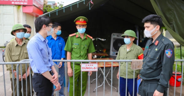 Tuổi trẻ Công an Hà Nội chung tay vì cộng đồng đẩy lùi Covid-19 Tuổi trẻ Công an Hà Nội chung tay vì cộng đồng đẩy lùi Covid-19