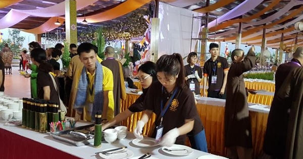 Chuyện ăn ở Vesak 2019