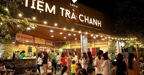 Thu nhập 'khủng' gần 6 tỉ đồng mỗi ngày nhờ bán... trà chanh vỉa hè