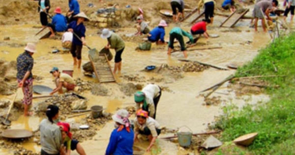 Doanh nghiệp hết hạn giấy phép vẫn "vô tư" khai thác vàng