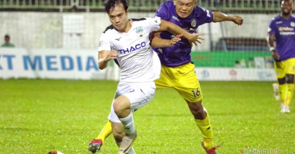 Bầu Đức, hãy 'cứu' Tuấn Anh, Xuân Trường và... tuyển Việt Nam