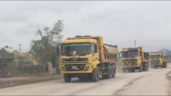 Thanh Hóa: Hung thần xe tải "rồng rắn" chạy qua trạm kiểm tra tải trọng của Thanh tra giao thông