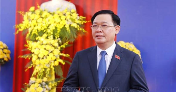 Chủ tịch Quốc hội kiểm tra công tác bầu cử tại huyện Đông Anh, Hà Nội Chủ tịch Quốc hội kiểm tra công tác bầu cử tại huyện Đông Anh, Hà Nội