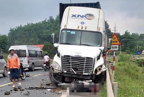 Lạng Sơn: Tai nạn giao thông liên hoàn khiến 2 người thương vong