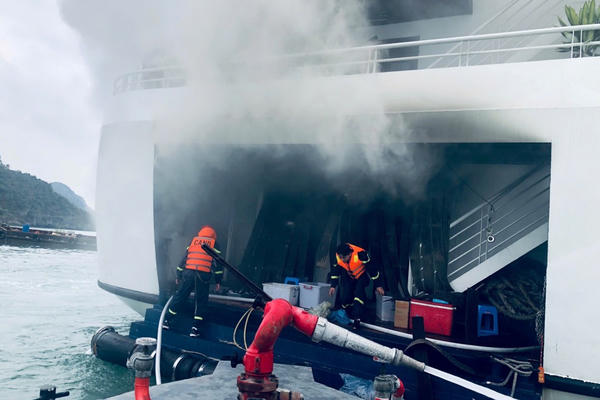 Công an Hải Phòng thông tin vụ cháy tàu nghỉ đêm tại Đặc khu Cát Hải