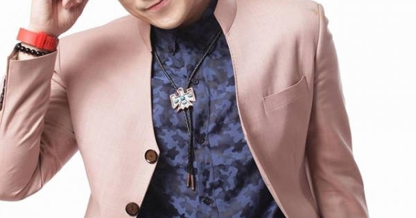 Khánh Phương hứa hẹn đại náo showbiz với album mới 'Ngày trở lại' Khánh Phương hứa hẹn đại náo showbiz với album mới 'Ngày trở lại'