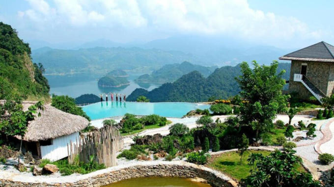 Ghé thăm xứ Mường mây trời giăng mờ thung lũng Ghé thăm xứ Mường mây trời giăng mờ thung lũng
