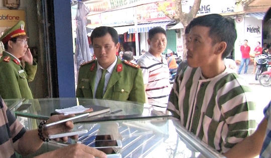 Huế: Bắt và khởi tố đối tượng chuyên cướp giật tài sản của người đi đường