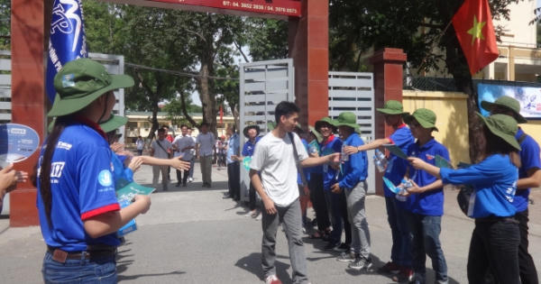 37 thí sinh bị đình chỉ thi trong môn thi đầu tiên sáng 22/6