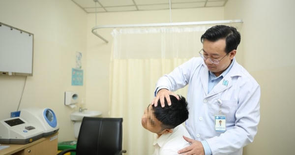 Thoát vị đĩa đệm nặng sau khi thu dọn cây gãy do bão