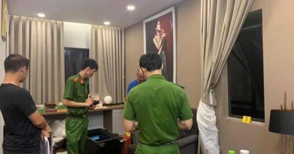 Truy tìm 2 kẻ giấu mặt đột nhập nhà đại gia Sài Gòn cuỗm gọn 2,6 tỷ