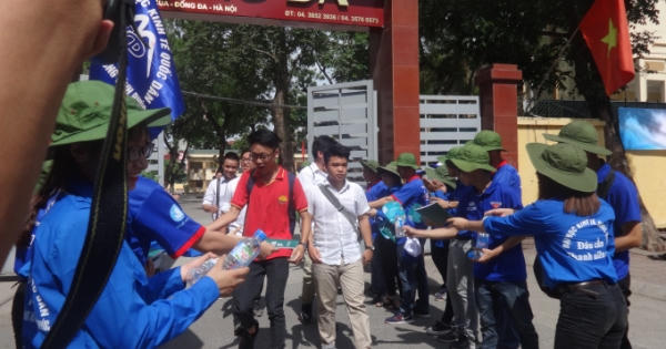 Môn thi đầu tiên, thí sinh đánh giá đề thi Ngữ văn "dễ thở"