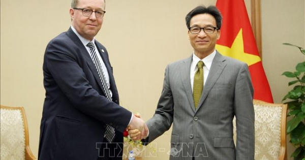 Phó Thủ tướng Vũ Đức Đam tiếp Bộ trưởng Kinh tế Phần Lan Phó Thủ tướng Vũ Đức Đam tiếp Bộ trưởng Kinh tế Phần Lan