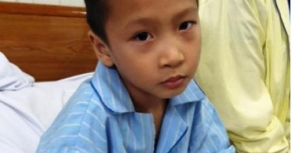 Vụ mổ nhầm tay cho trẻ để rút đinh: Thành lập hội đồng chuyên môn để xử lý Vụ mổ nhầm tay cho trẻ để rút đinh: Thành lập hội đồng chuyên môn để xử lý