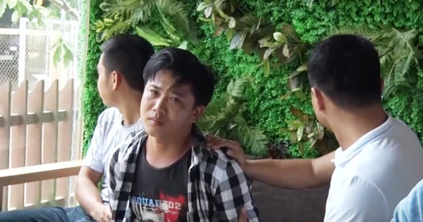 'Phi công trẻ' dùng clip 'nóng' tống tiền người tình hơn 14 tuổi