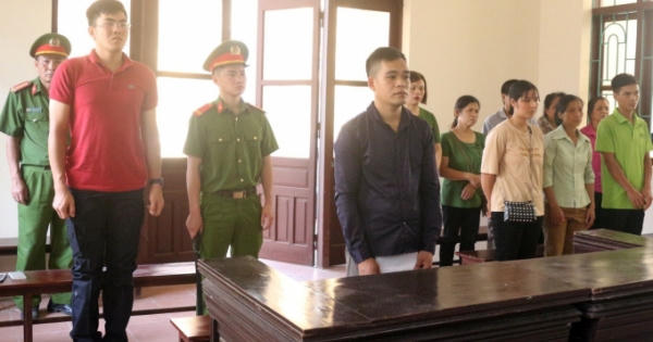 Đạp CSGT vì bị truy đuổi, lĩnh luôn 6 tháng tù giam