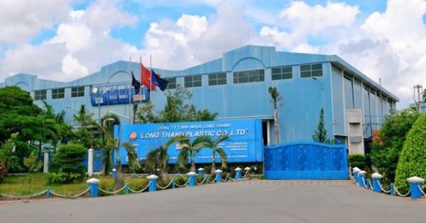 Cơ nghiệp nghìn tỷ của gia đình Minh Nhựa đằng sau dàn siêu xe khủng
