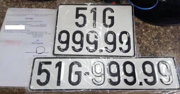 TP HCM: Người phụ nữ bấm trúng biển số siêu đẹp 999.99 cho chiếc BMW