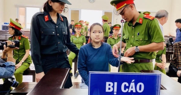 Hai ngày xét xử nhóm giáo phái lạ giấu xác trong bê tông