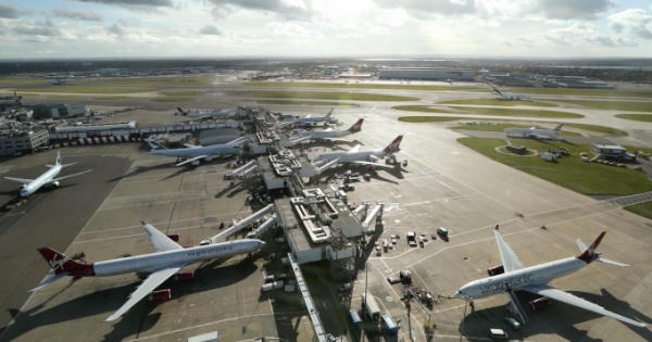 Slide - Điểm tin thị trường: Việt Nam có thêm hãng hàng không mới