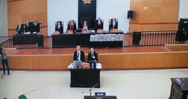 Hình ảnh tiều tuỵ của các bị cáo trong ngày đầu xét xử