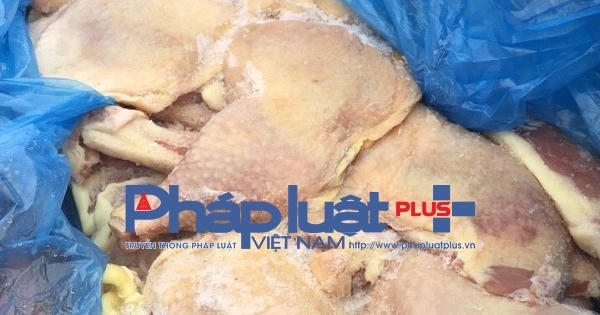 Bắt gần một tấn thịt gà, sườn lợn không rõ nguồn gốc