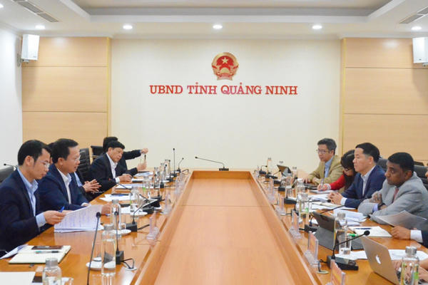 Lãnh đạo UBND tỉnh Quảng Ninh làm việc với Đoàn công tác Hoa Kỳ