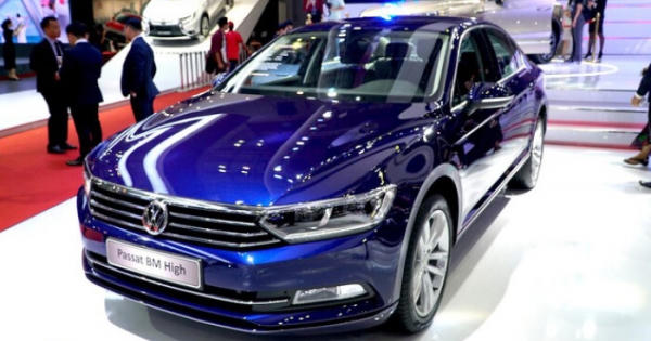 Cạnh tranh Toyota Camry, Volkswagen Passat BlueMotion High giảm 200 triệu đồng