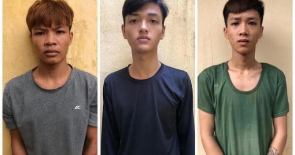 Tạm giữ 3 đối tượng cướp giật túi xách của người đi đường