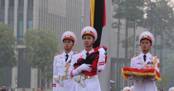 Lễ thượng cờ rủ Quốc tang nguyên Tổng bí thư Đỗ Mười