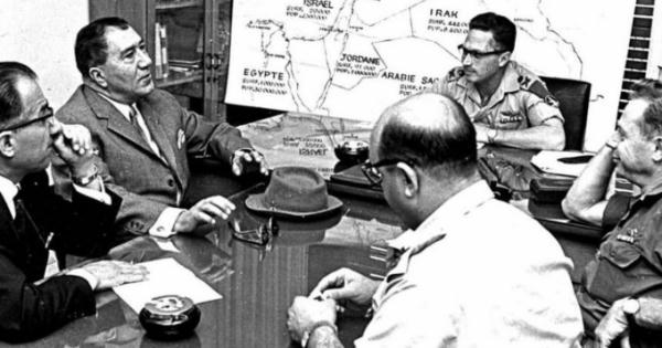 Vì sao Israel - Iran từ bạn thân trở thành kẻ thù 'không đội trời chung'?