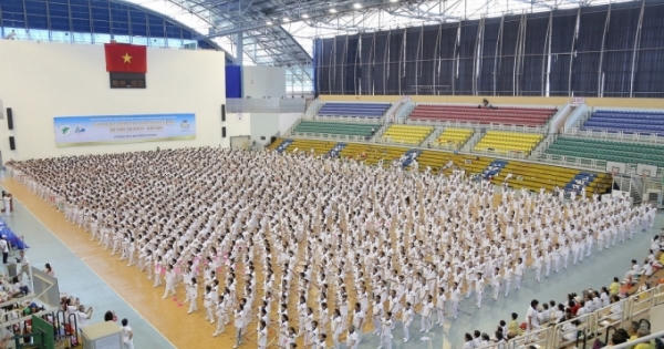 Xác lập kỷ lục Việt Nam - Đồng diễn thể dục dưỡng sinh: Có số lượng người cao tuổi tham gia đông nhất