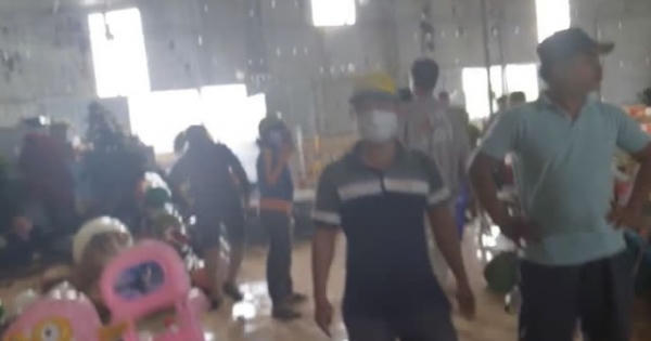 Công an vào cuộc vụ hơn 40 người lục tung "Tịnh thất Bồng Lai" Công an vào cuộc vụ hơn 40 người lục tung "Tịnh thất Bồng Lai"