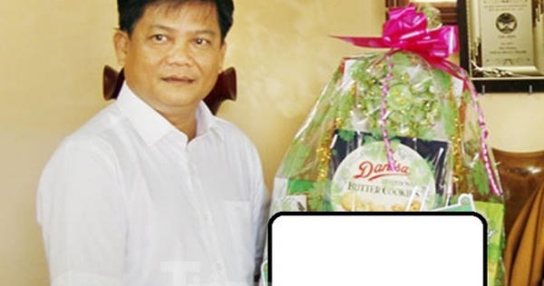 Sử dụng bằng đại học giả, Phó Bí thư Thường trực huyện bị cách chức