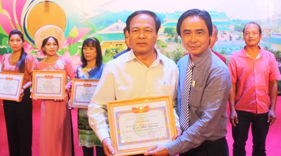 TP Long Khánh đạt giải nhất toàn đoàn tại “Liên hoan đờn ca tài tử và cải lương tỉnh Đồng Nai 2020" TP Long Khánh đạt giải nhất toàn đoàn tại “Liên hoan đờn ca tài tử và cải lương tỉnh Đồng Nai 2020"