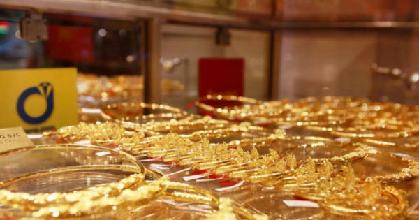 Giá vàng hôm nay 29/12: Quyết định của Tổng thống Trump khiến giá vàng tăng vọt