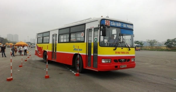 Hội thi lái xe buýt giỏi an toàn, nhân viên phục  vụ thân thiện