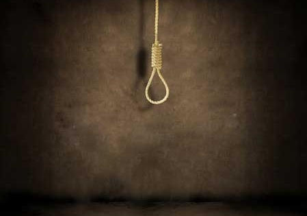 Phá cửa phòng phát hiện cô gái trẻ tử vong trong nhà tắm